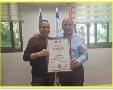 ראש העיר שמואל בוקסר מקבל את פרס  כוכבים בתחרות המקלט והמיגון במרחב האזרחי