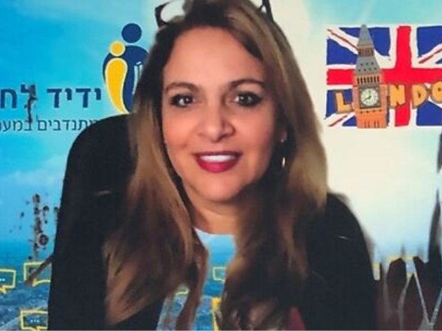 רקפת וייס, מתנדבת מלונדון