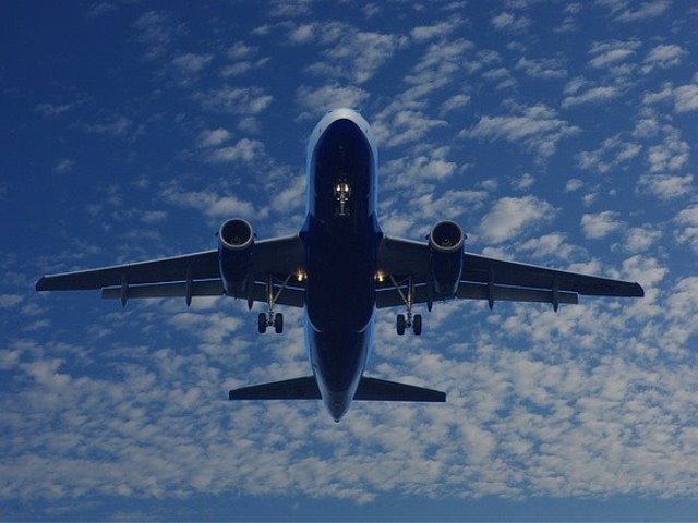 https://pixabay.com/photos/aircraft-engine-passengers-turbine-1327820