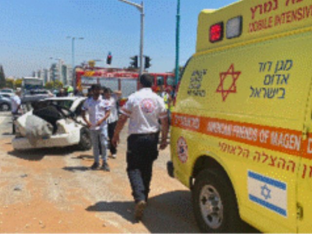 תאונה בלוד צילום דובר מגן דוד אדום 