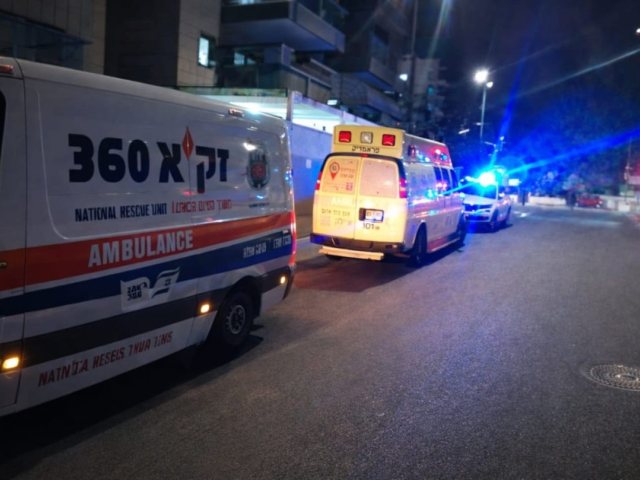 אסון תחת אש ברחובות צעיר נמצא ללא רוח חיים בזמן אזעקות צילום דוברות זקא 
