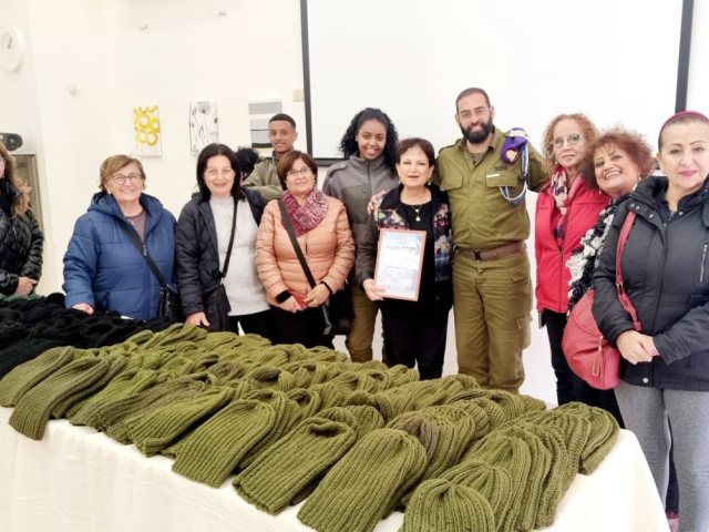 פלוגת הסבתות הסורגות נס ציונה 