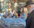 רב העיר עבר ממיטה למיטה וחיזק את פצועי צה"ל. "בזכותכם עם ישראל ינצח"