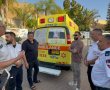 שורד השבי שגב כלפון סוגר מעגל ומסיר מניידת טיפול נמרץ של מד"א את המדבקה הקוראת להשבתו